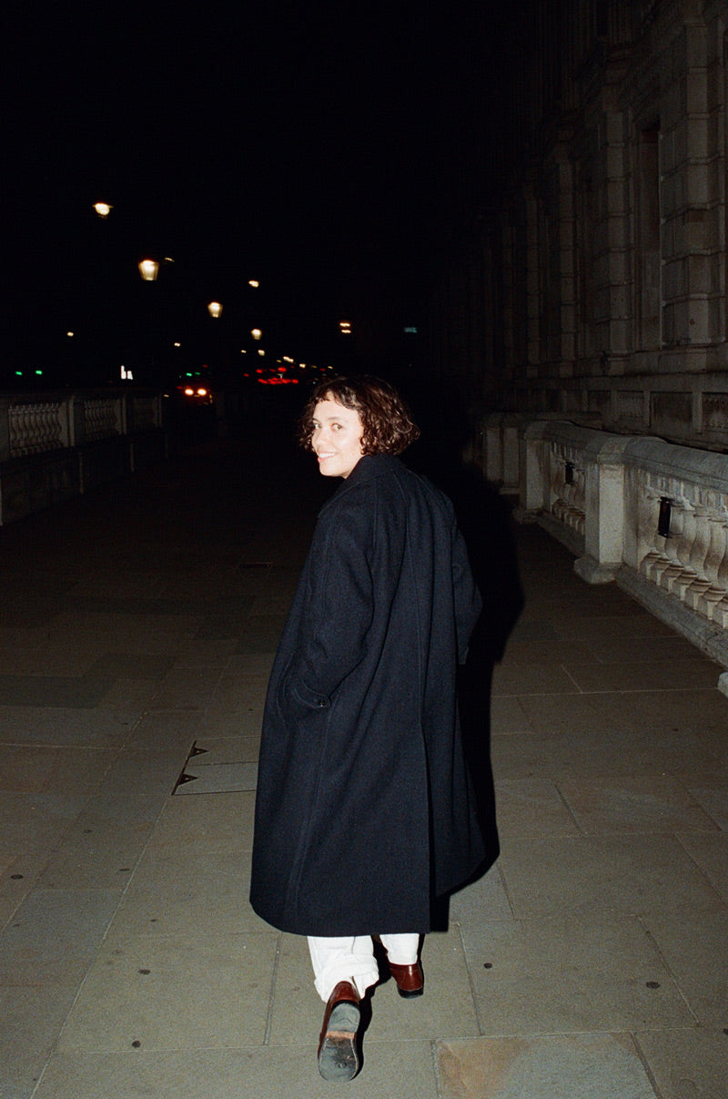 Gallery images of the WOMEN'S BATCH NO.19 - DEEP NAVY