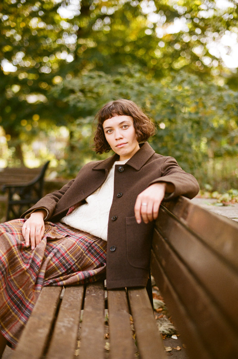 Gallery images of the WOMEN'S BATCH NO.16 - HERDWICK BROWN