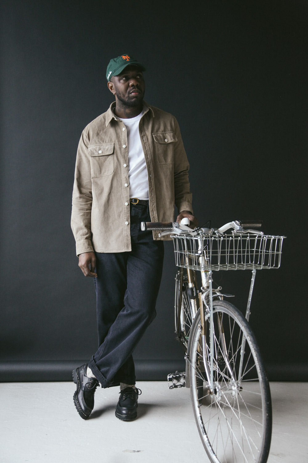 Gallery images of the Men’s French Corduroy Workshirt - Oat