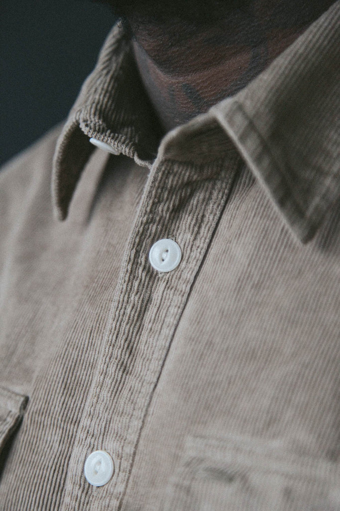 main Men’s French Corduroy Workshirt - Oat