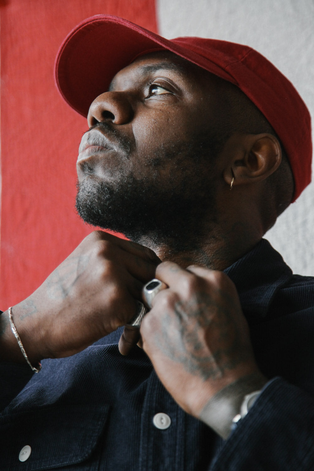 Gallery images of the Men’s French Corduroy Workshirt - French Navy