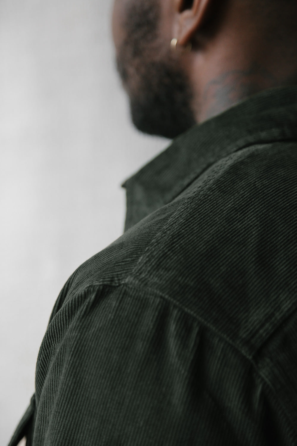 Gallery images of the Men’s French Corduroy Workshirt - Pine Green
