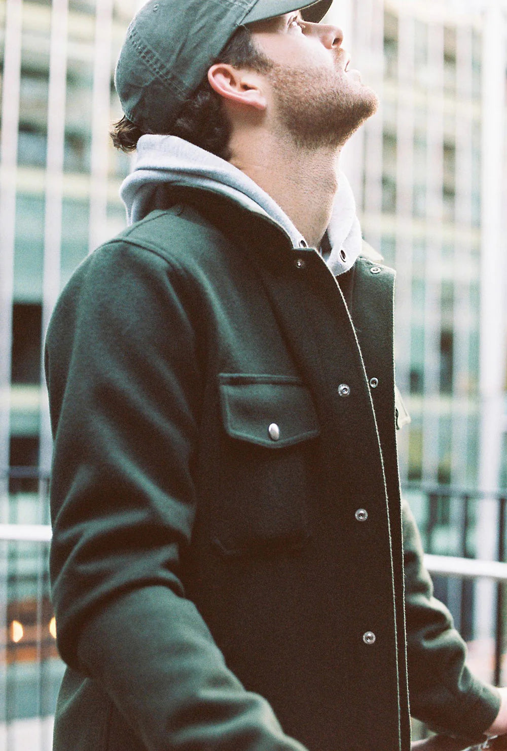 Gallery images of the MEN'S BATCH NO.5 - FOREST GREEN
