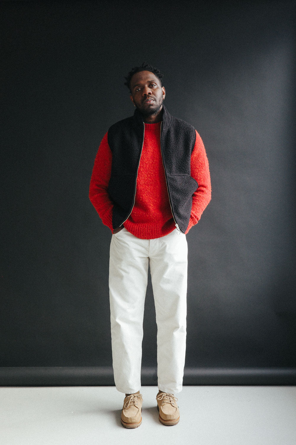 Gallery images of the THE CASENTINO BLANKET VEST - BLACK