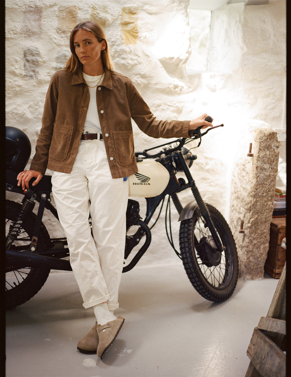 Gallery images of the WOMEN'S BATCH NO.21 - TOBACCO