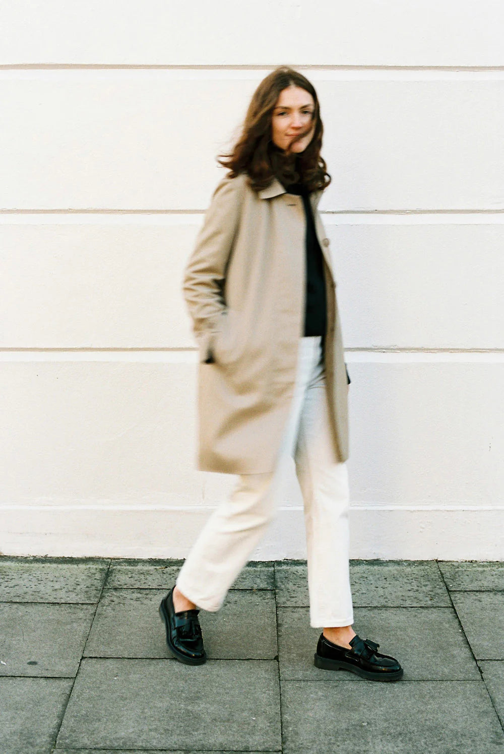 Gallery images of the WOMEN'S BATCH NO.10 - CLASSIC BEIGE