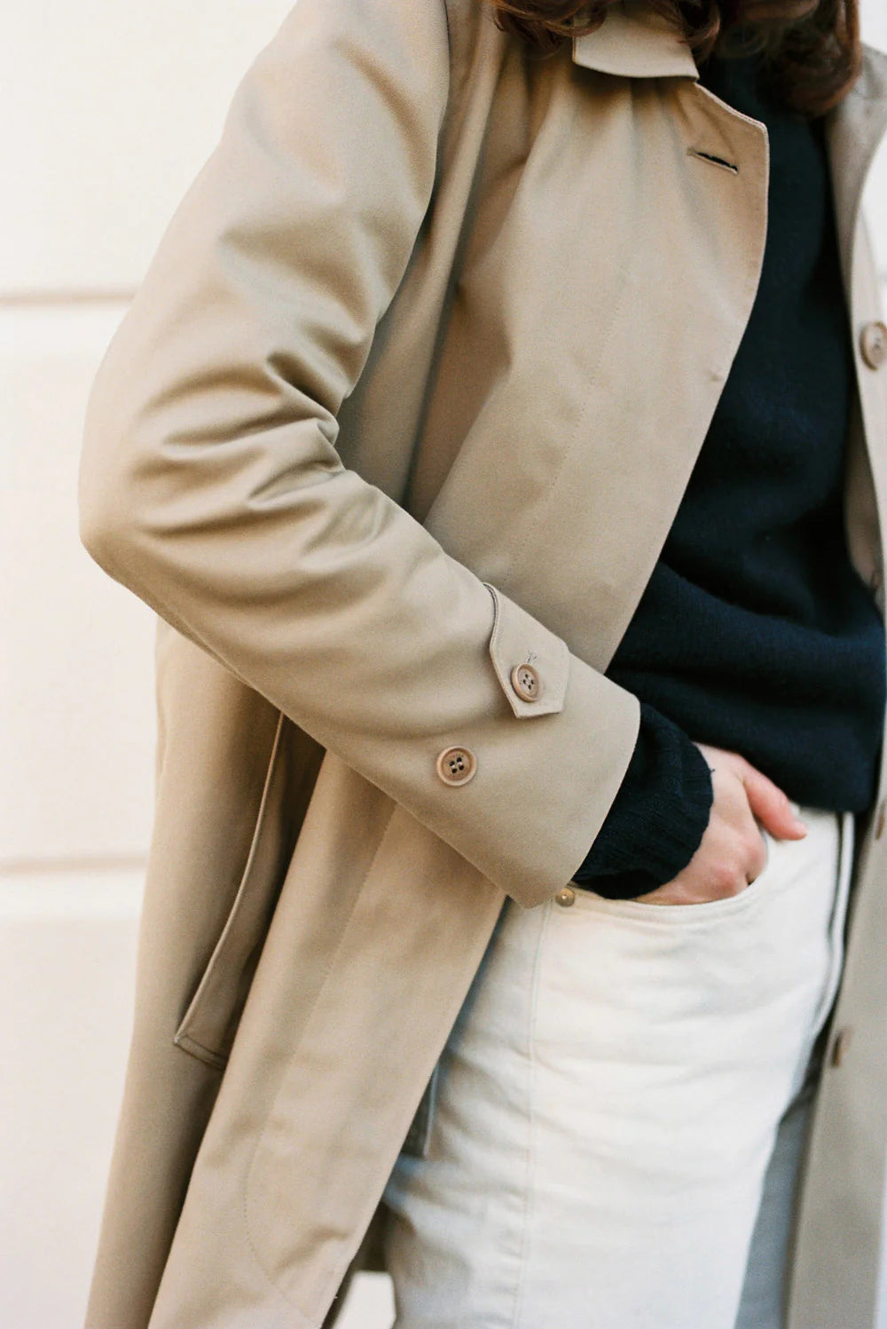 Gallery images of the WOMEN'S BATCH NO.10 - CLASSIC BEIGE