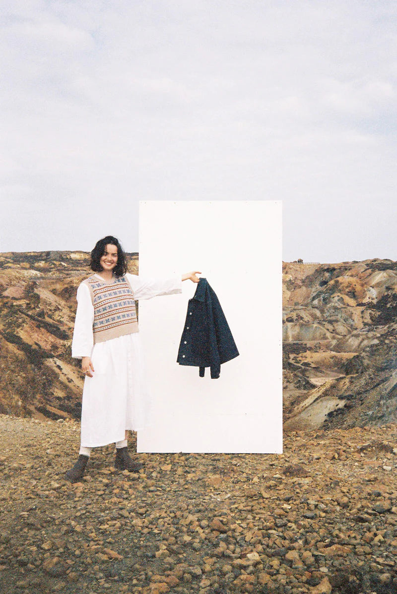 Gallery images of the WOMEN'S BATCH NO.12 - DARK WASH