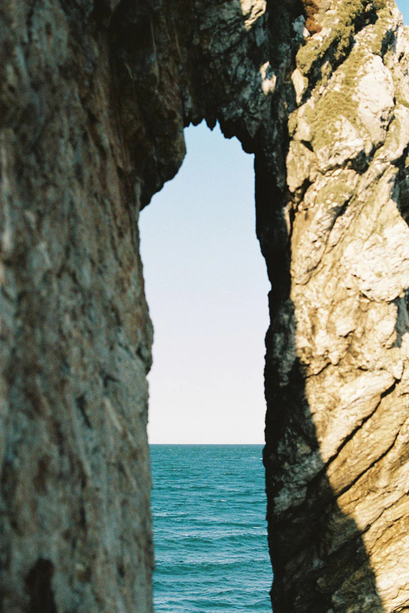 Gallery images of the BATCH NO.12 - LIGHT WASH - WOMEN'S