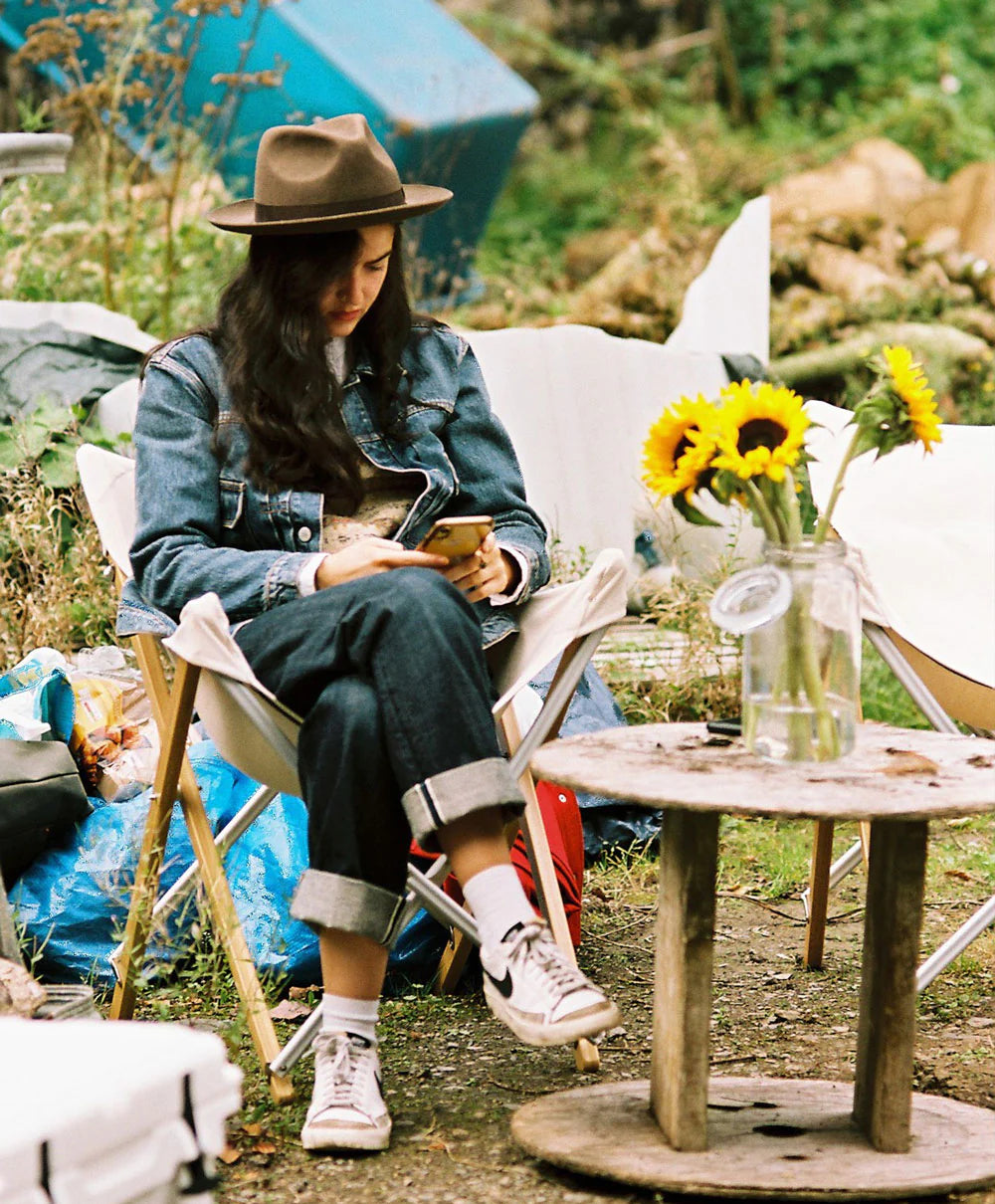 Gallery images of the WOMEN'S BATCH NO.9 - LIGHT VINTAGE WASH