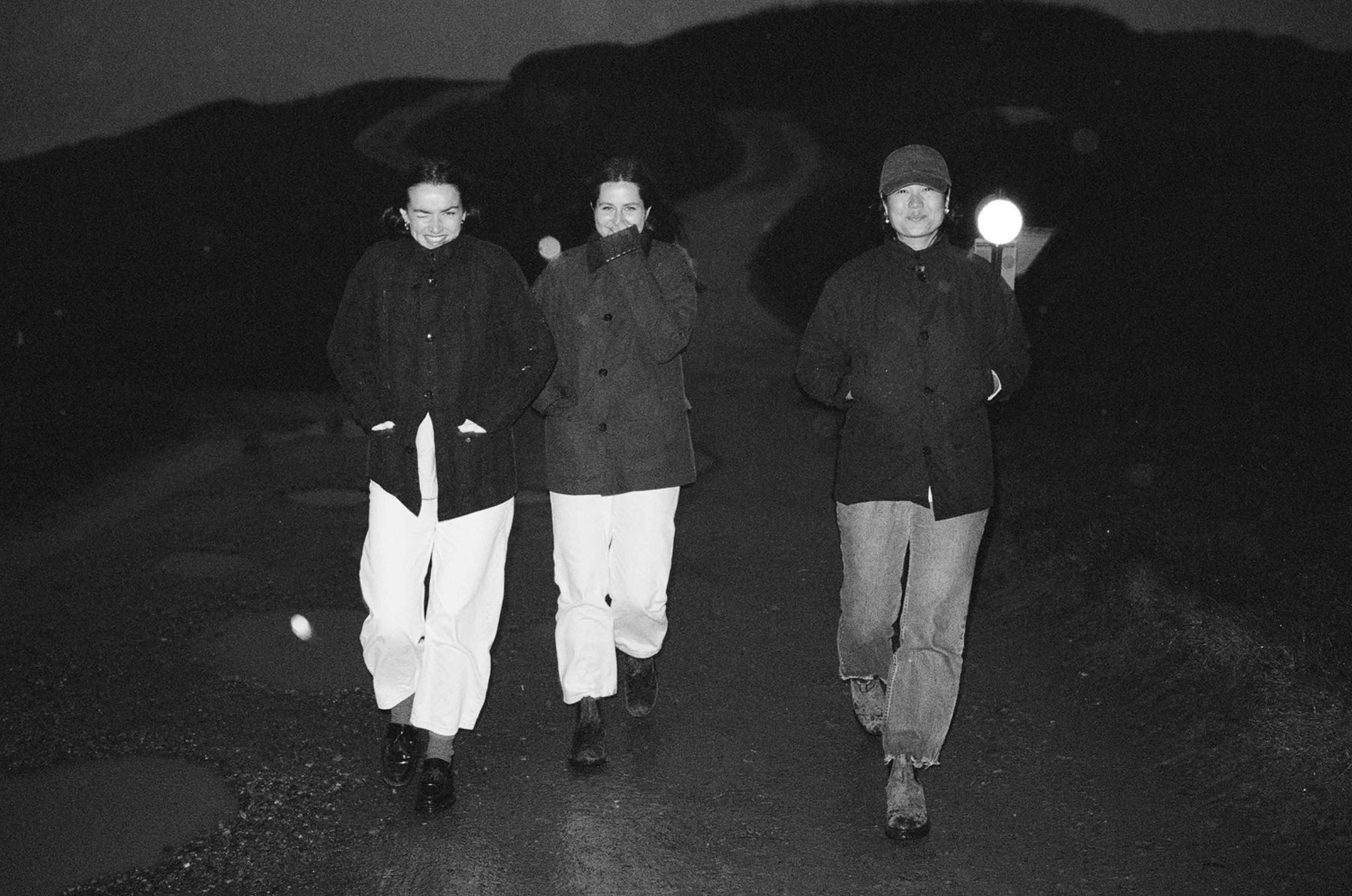 Gallery images of the BATCH NO.17 - MIDNIGHT BLUE - WOMEN'S