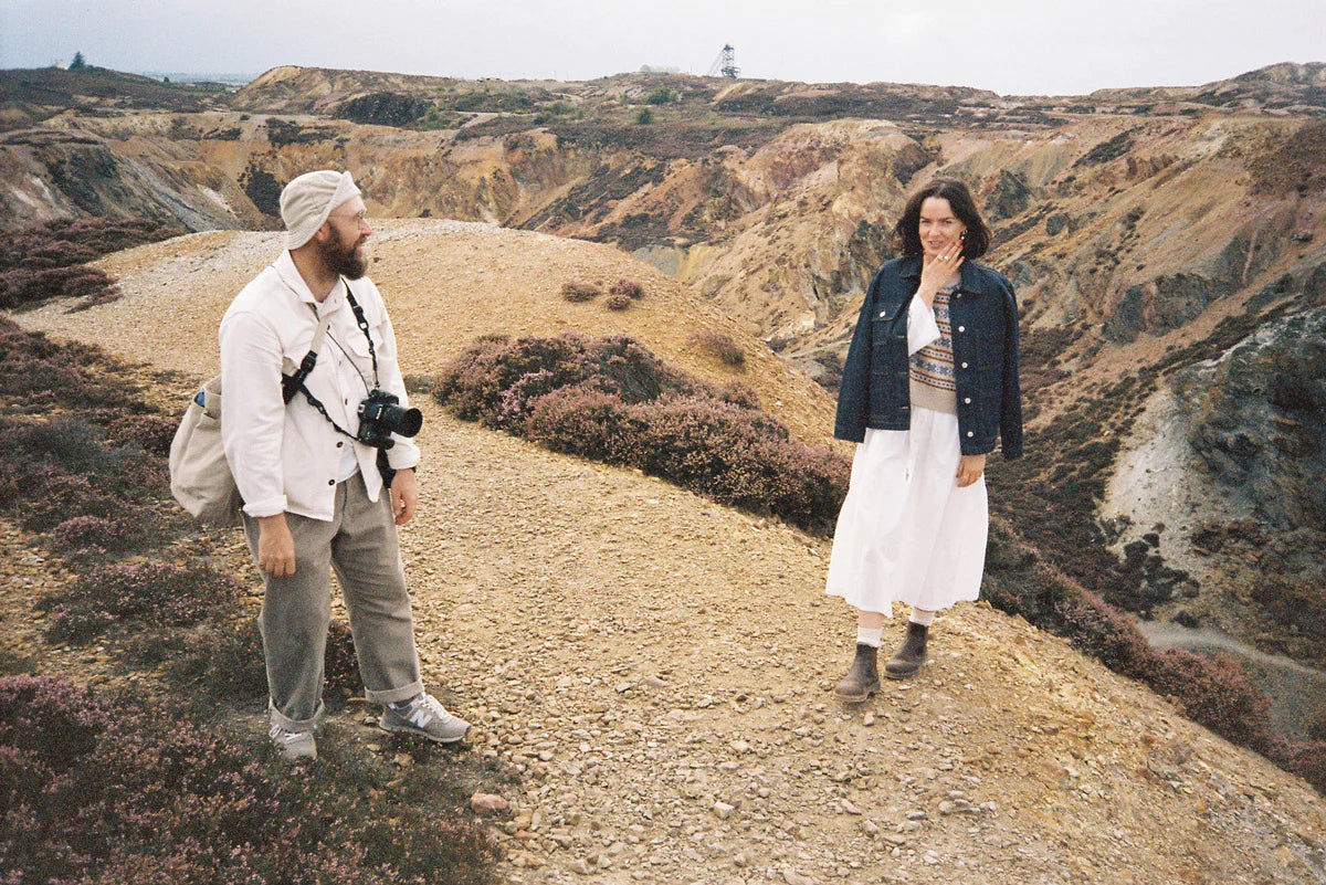 Gallery images of the WOMEN'S BATCH NO.12 - DARK WASH