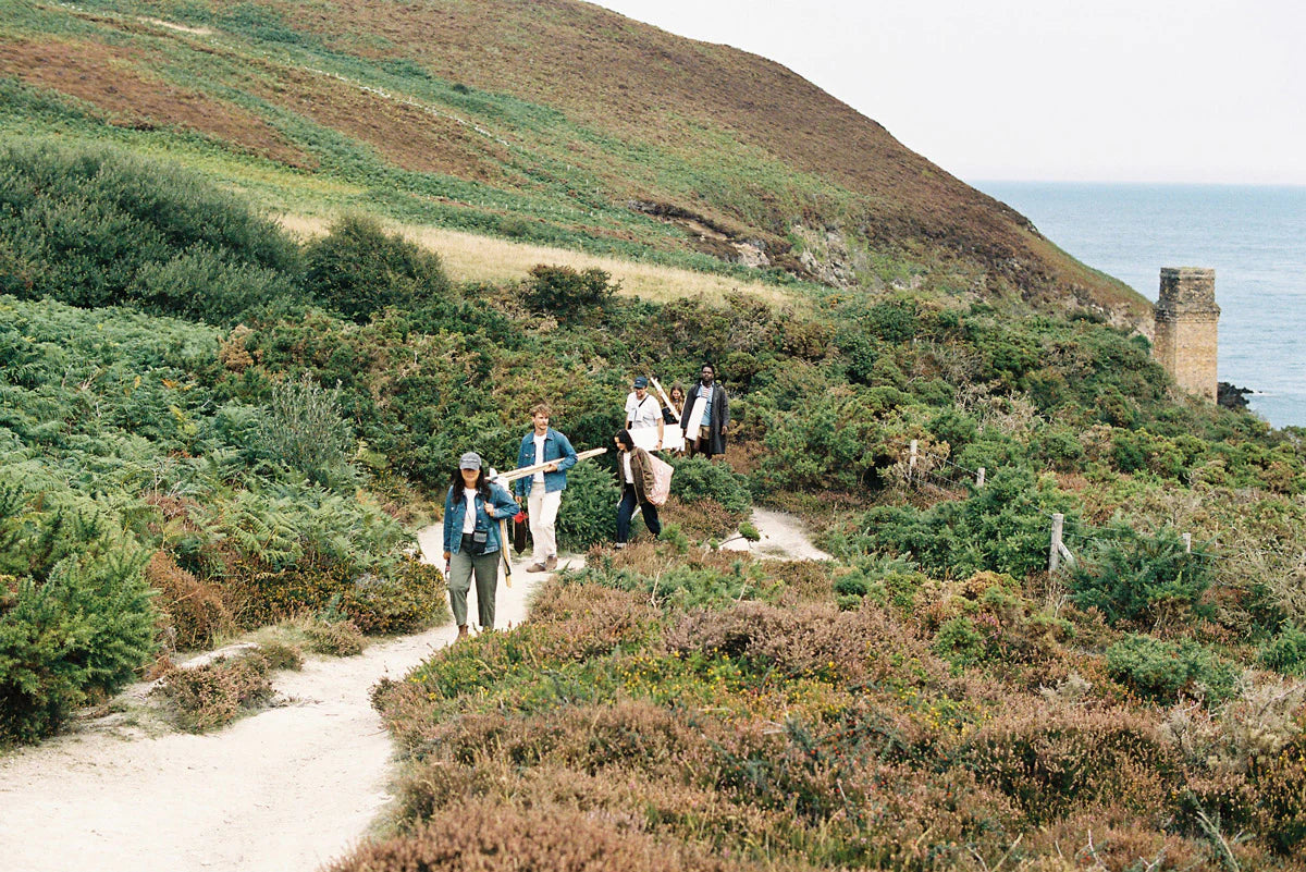 Gallery images of the BATCH NO.12 - LIGHT WASH - WOMEN'S