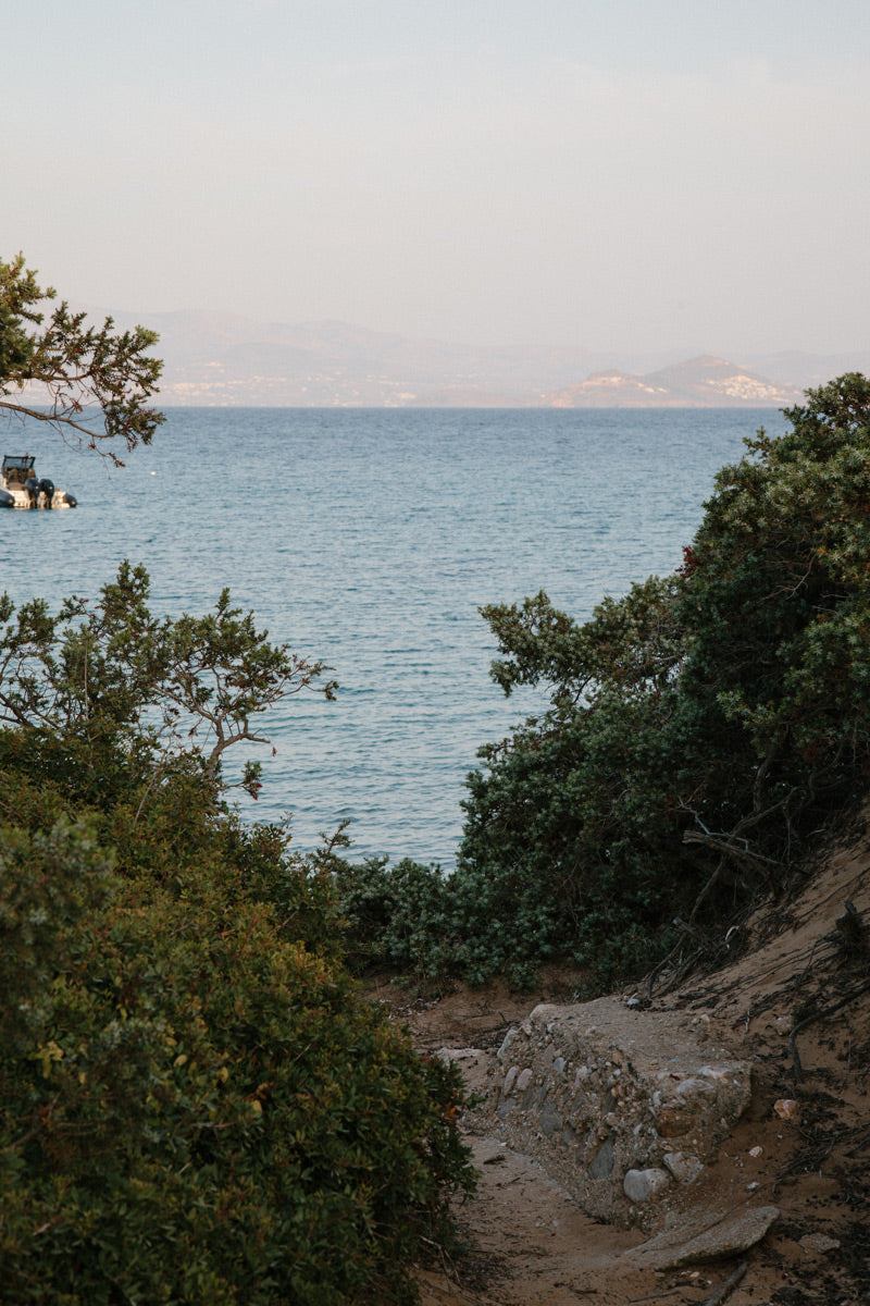 Gallery images of the Indigo Sashiko Camp Collar Shirt