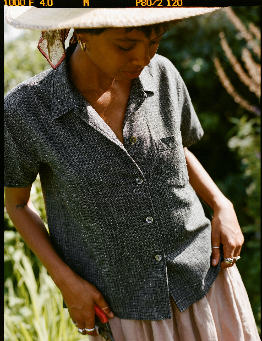 Gallery images of the Women’s Japanese Cotton Linen Shirt - Black