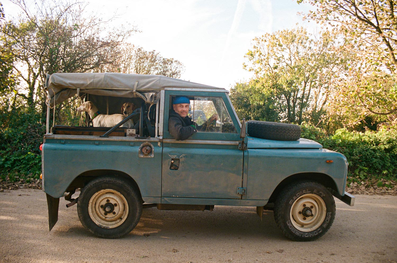 Gallery images of the MEN'S BATCH NO.22 - CHARCOAL