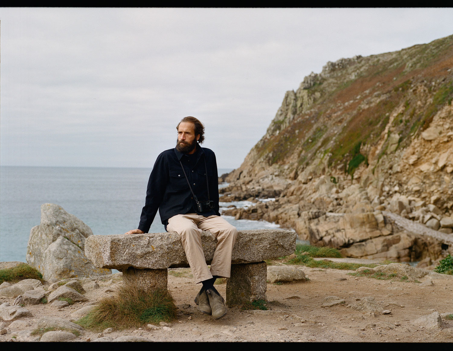 Gallery images of the MEN'S BATCH NO.22 - DEEP NAVY