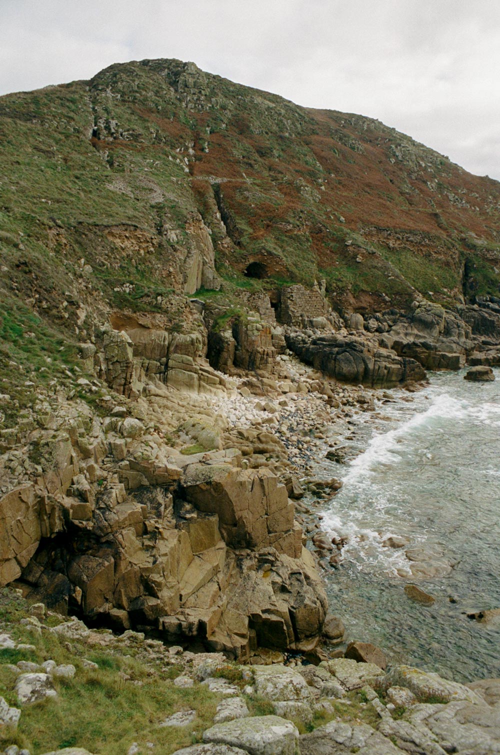 Gallery images of the MEN'S BATCH NO.22 - DEEP NAVY