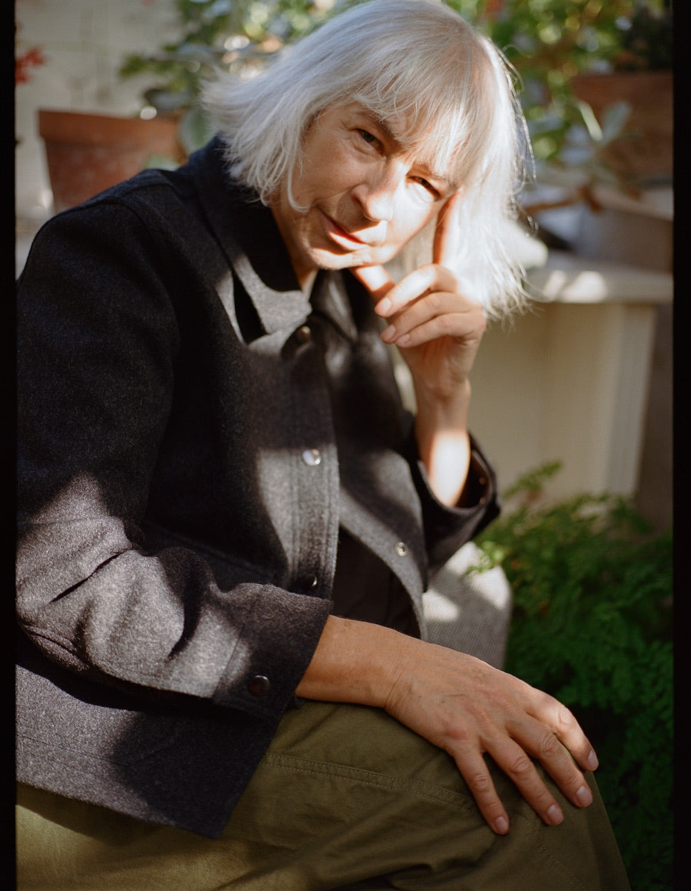 Gallery images of the WOMEN'S BATCH NO.22 - CHARCOAL