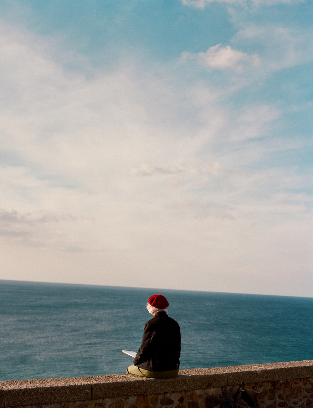 Gallery images of the WOMEN'S BATCH NO.22 - CHARCOAL