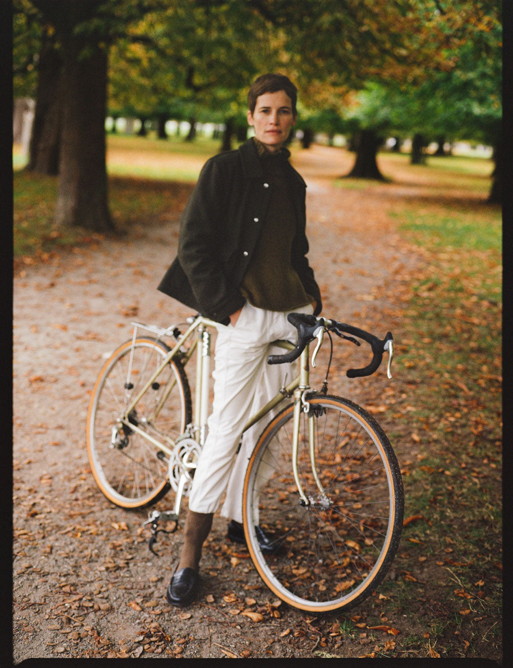 Gallery images of the WOMEN'S BATCH NO.22 - PINE GREEN