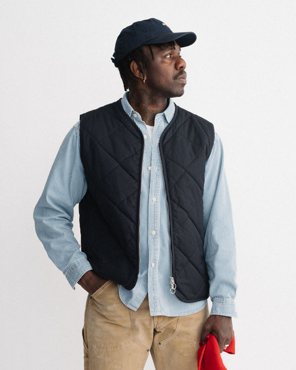 MEN'S DARK NAVY QUILTED VEST