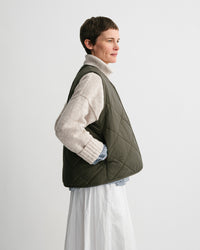main WOMEN'S SPRUCE GREEN QUILTED VEST