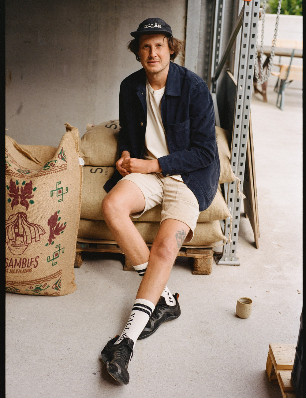 Gallery images of the MEN'S BATCH NO.21 - DARK NAVY