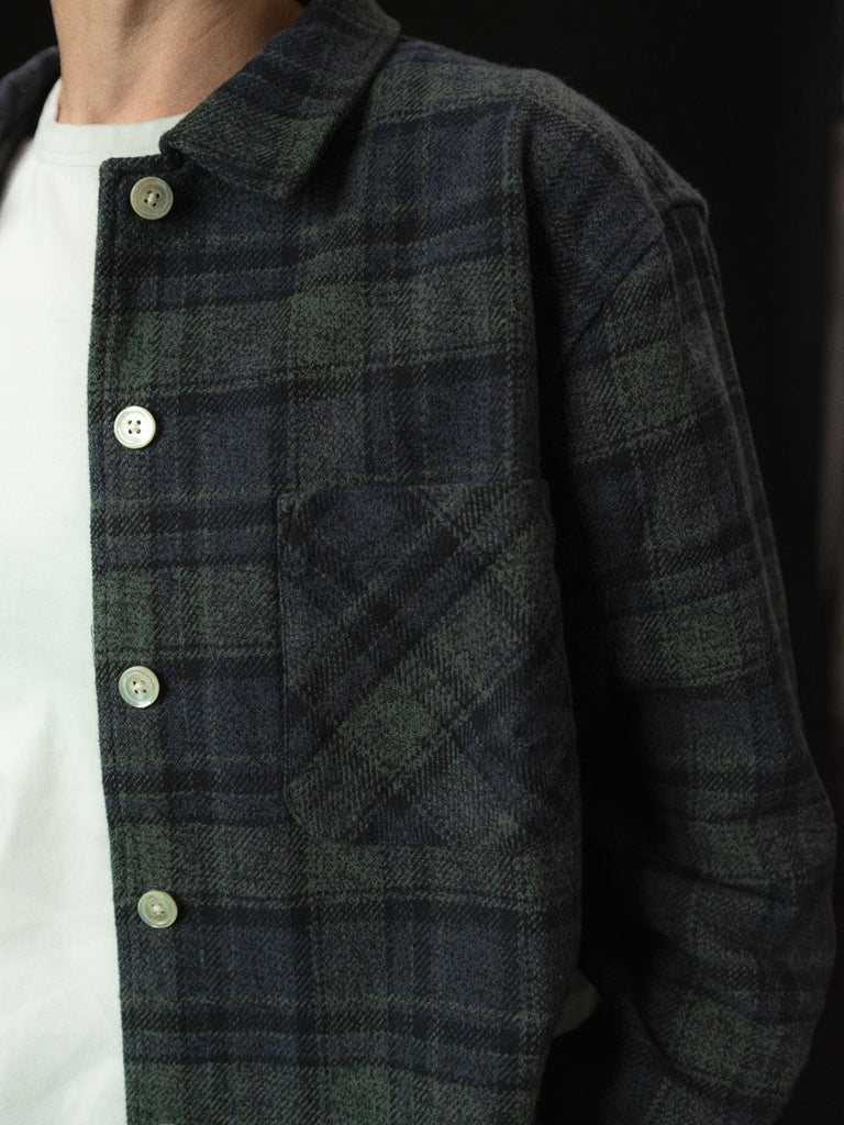 main WOMEN'S NAVY CHECK EASY SHIRT