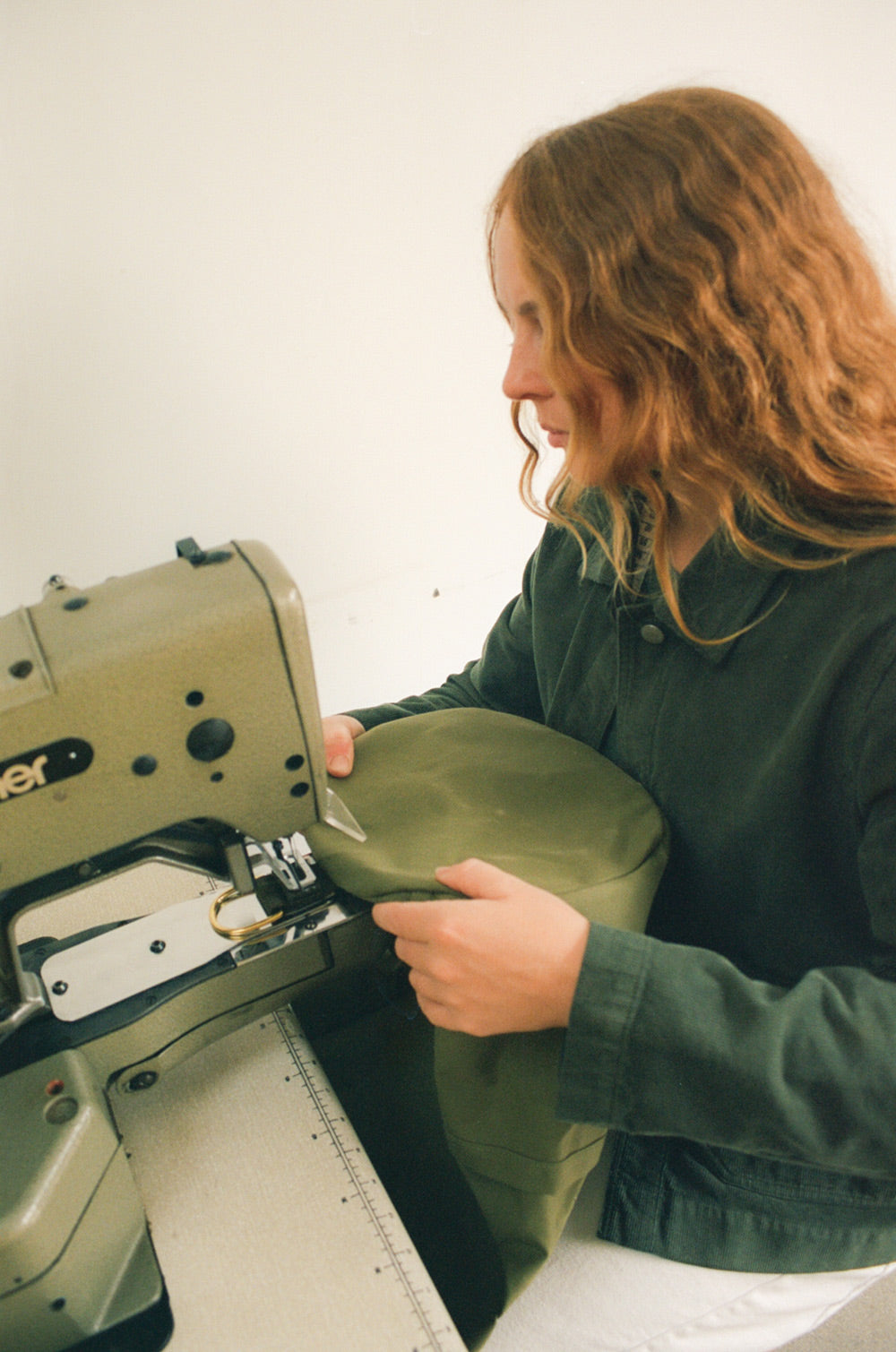 Gallery images of the WOMEN'S BATCH NO.21 - PINE GREEN