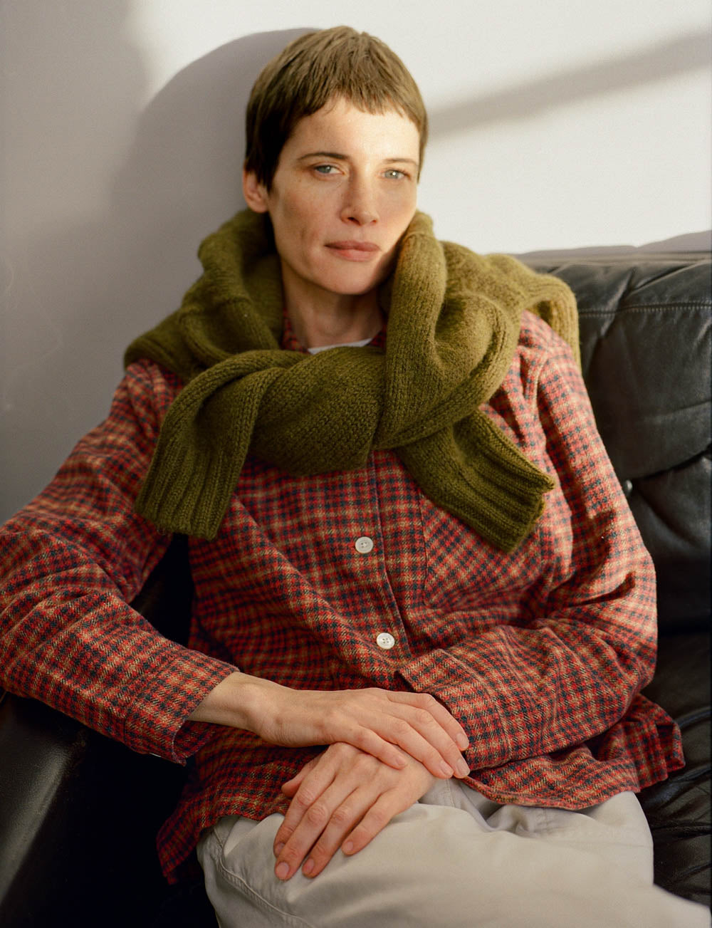 Gallery images of the WOMEN'S RED CHECK EASY SHIRT